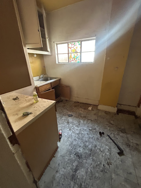 4424 Marcus Ave: photo 9