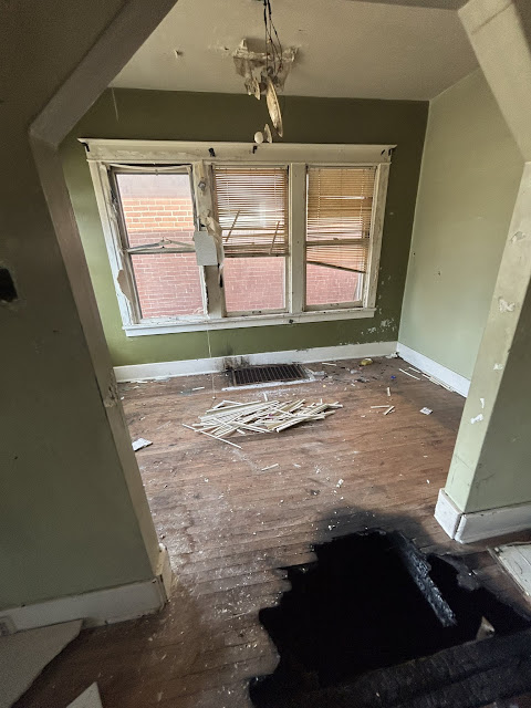 4424 Marcus Ave: photo 5