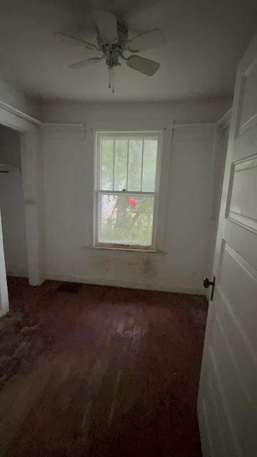 1174 W King St: photo 11