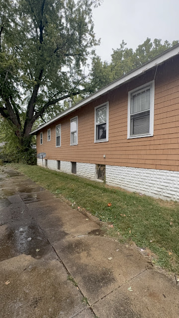 1174 W King St: photo 4