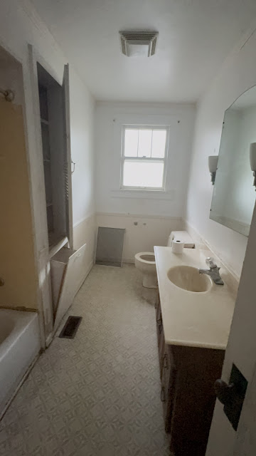 1174 W King St: photo 18