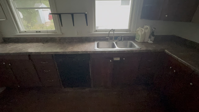 1174 W King St: photo 29