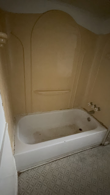 1174 W King St: photo 30