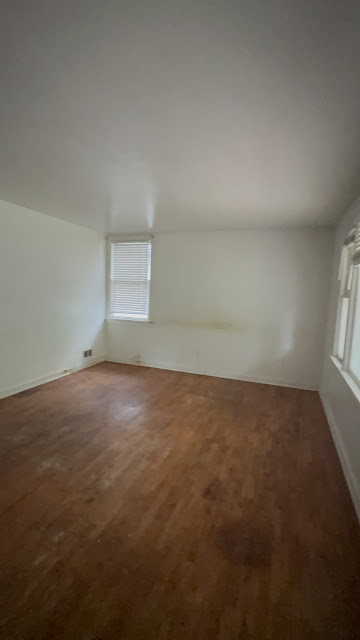 1174 W King St: photo 9