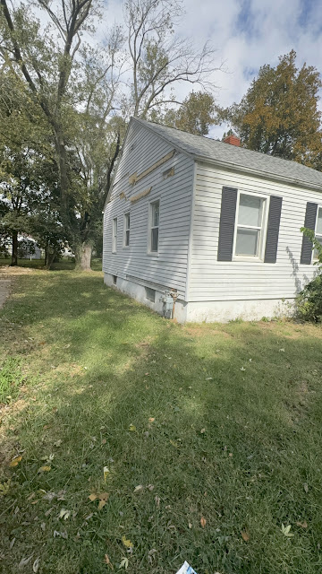 1546 E Division St: main photo