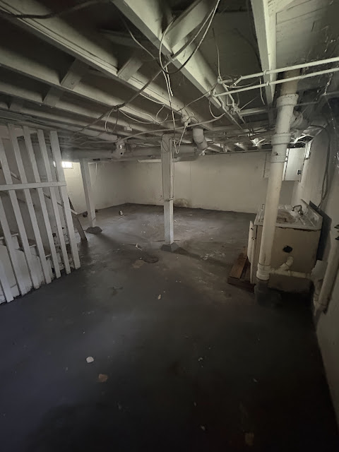 1546 E Division St: photo 18