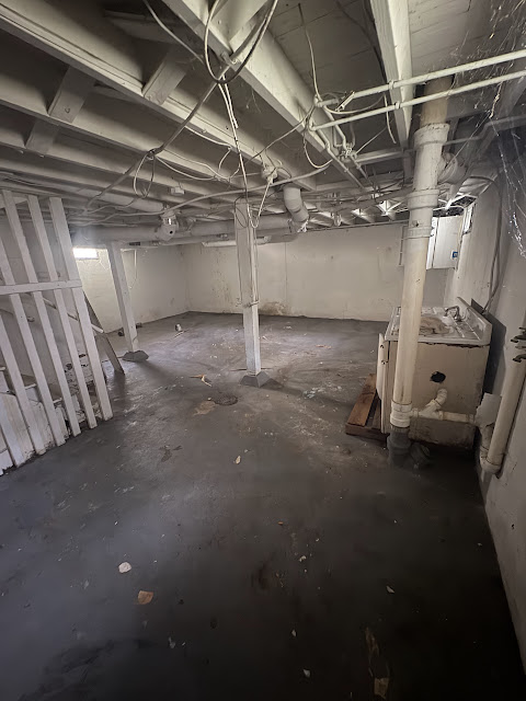 1546 E Division St: photo 25