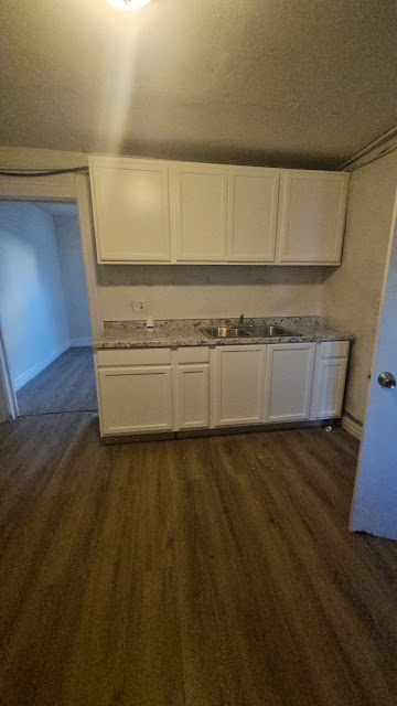 1428 South Ave: photo 6