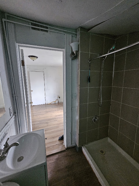 1428 South Ave: photo 13