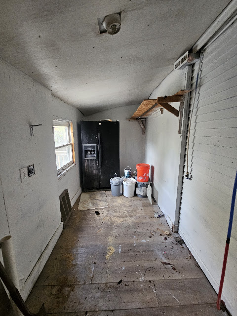 1428 South Ave: photo 16