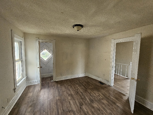 1428 South Ave: photo 10