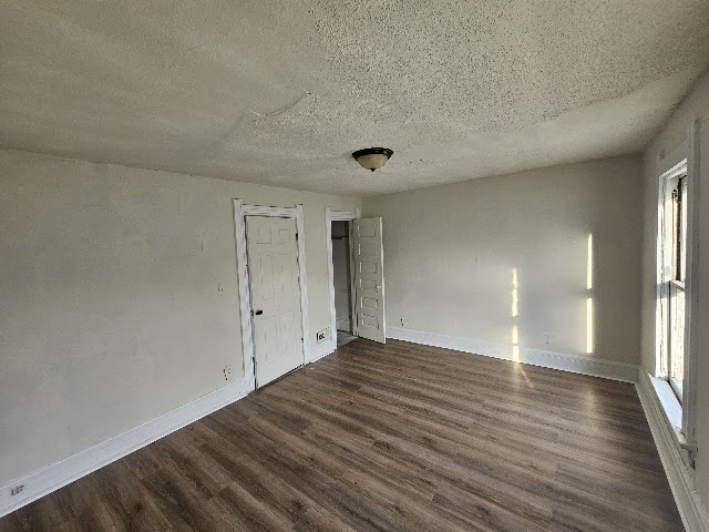 1428 South Ave: photo 9