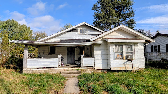 1630 S Elm St: main photo