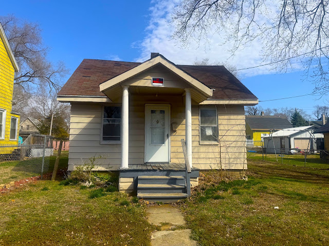 2807 W Nevada St: main photo
