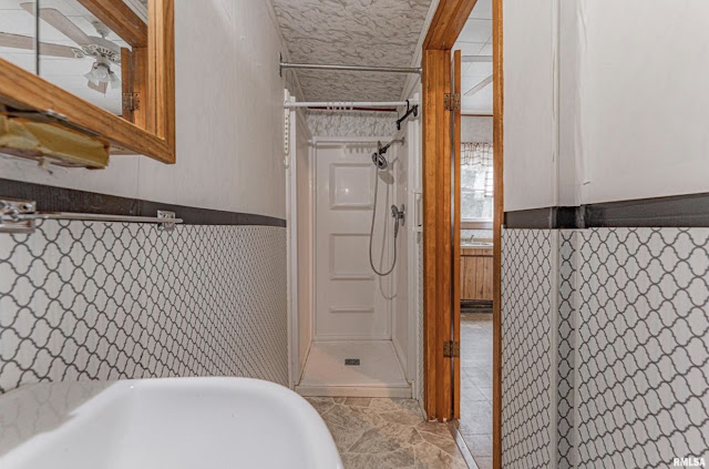 417 W Elm St: photo 11