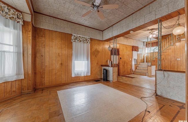 417 W Elm St: photo 5