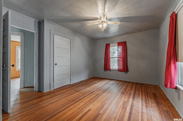 417 W Elm St: photo 8