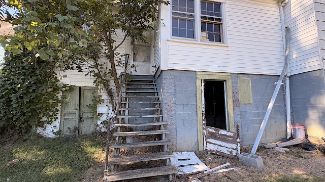 203 Girard St: photo 29