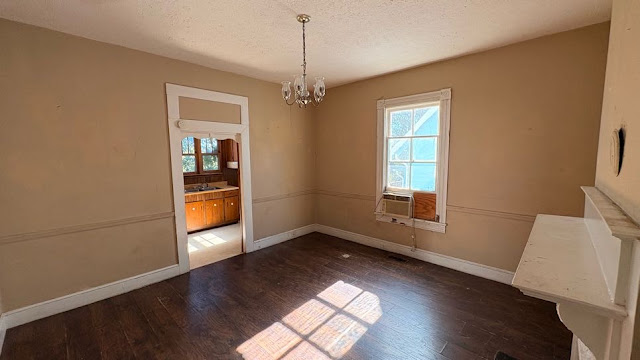 203 Girard St: photo 11
