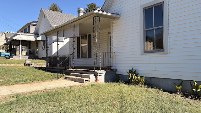 203 Girard St: photo 25
