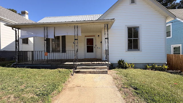203 Girard St: photo 28