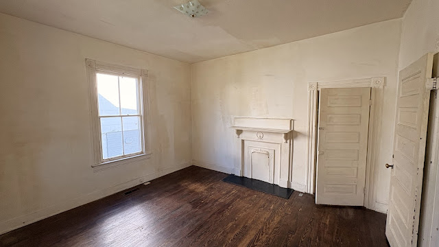 203 Girard St: photo 18