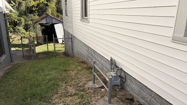 203 Girard St: photo 5