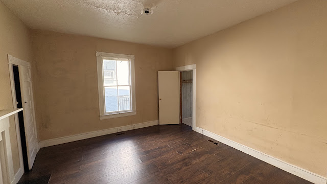 203 Girard St: photo 15