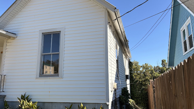 203 Girard St: photo 3