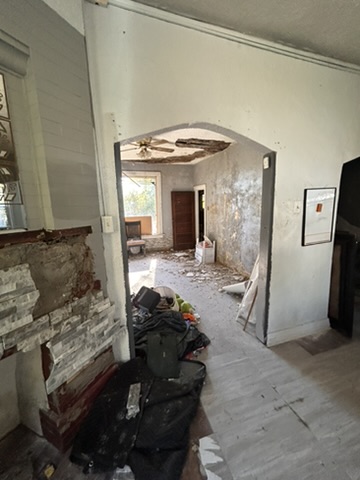 4718 Labadie Ave: photo 3