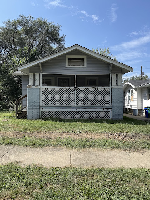 1905 N College St: main photo