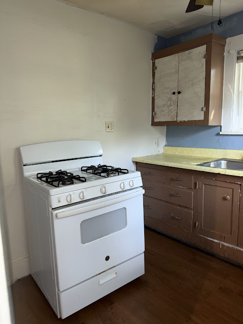 1905 N College St: photo 13