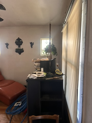 3437 Oakdale Ave: photo 8