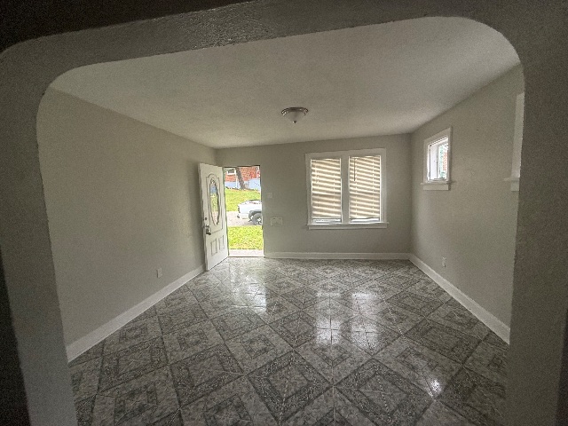 4519 June Ave: photo 7