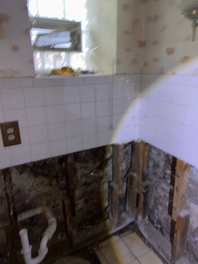 5338 Claxton Ave: photo 49