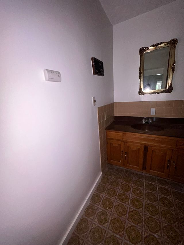 5338 Claxton Ave: photo 32