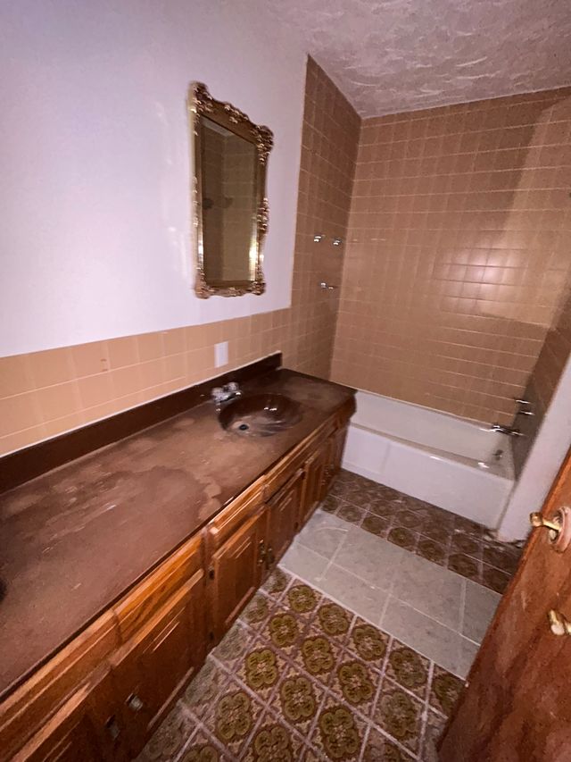 5338 Claxton Ave: photo 33