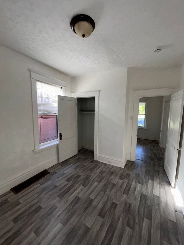 5338 Claxton Ave: photo 11