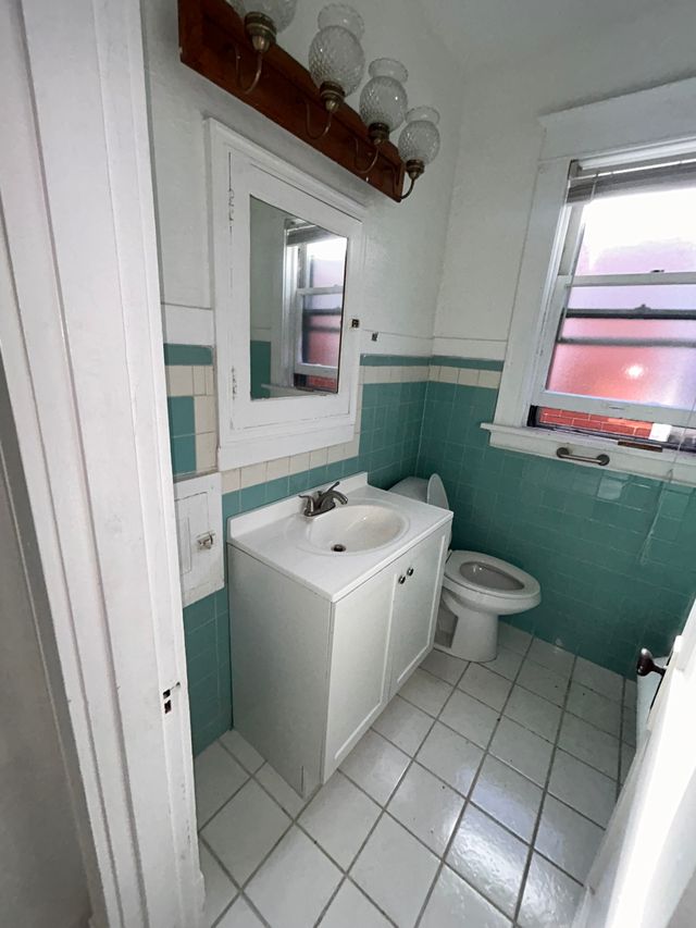 5338 Claxton Ave: photo 14