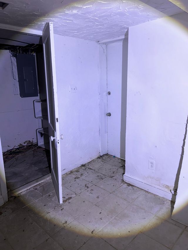 5338 Claxton Ave: photo 42