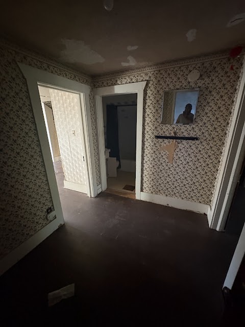 1929 E Prairie St: photo 12
