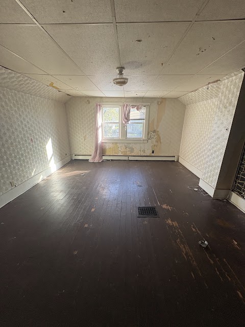1929 E Prairie St: photo 13