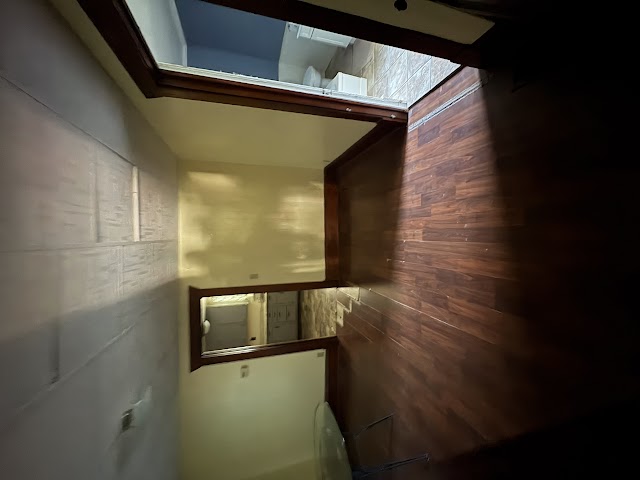 1929 E Prairie St: photo 19