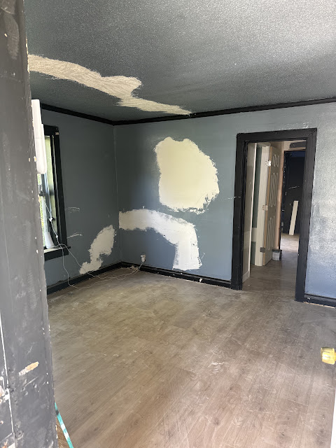2154 68th St: photo 5