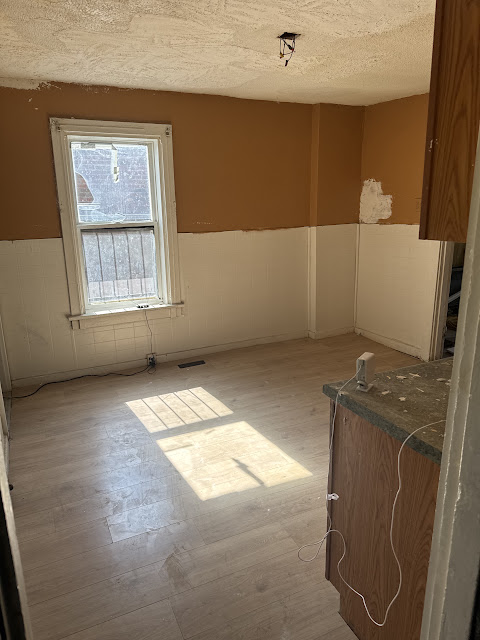 2154 68th St: photo 6