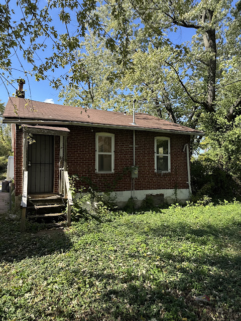 2154 68th St: photo 3