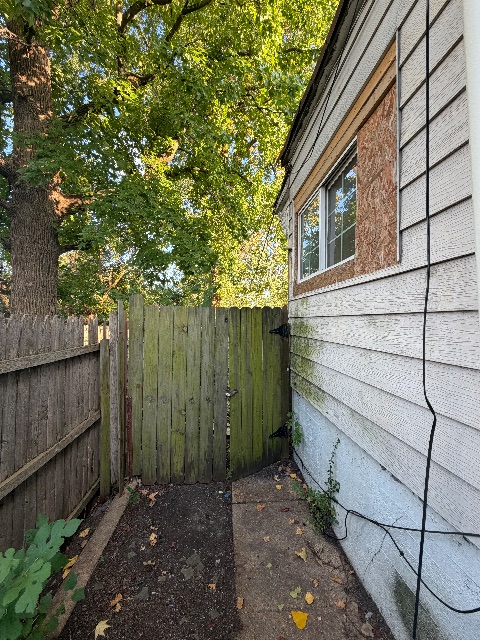 5044 Claxton Ave: photo 4