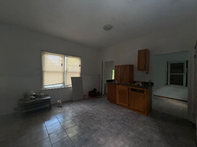 5044 Claxton Ave: photo 34