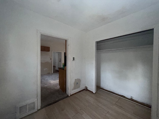5044 Claxton Ave: photo 16