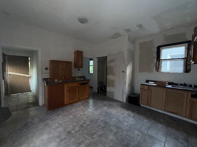 5044 Claxton Ave: photo 14
